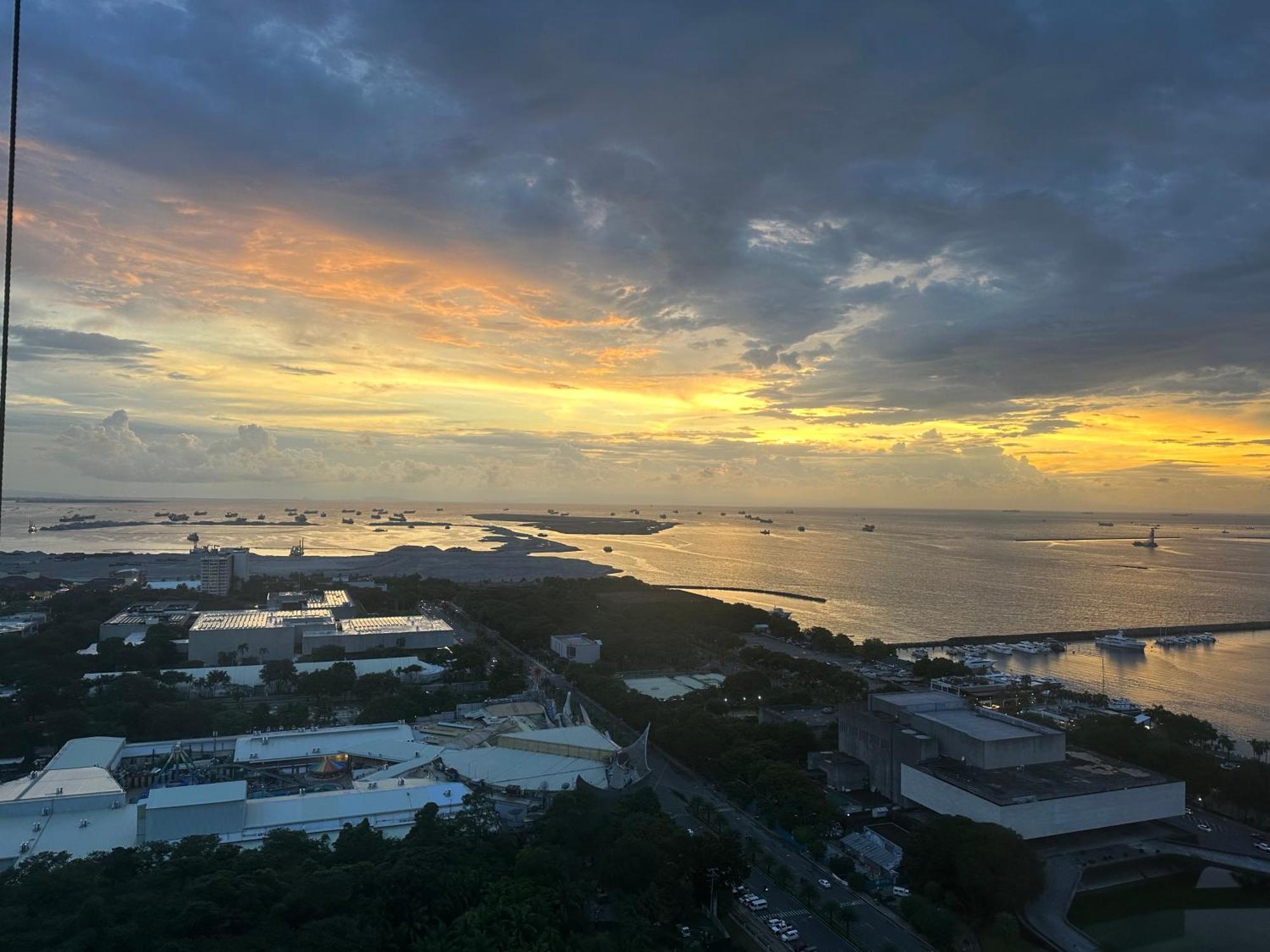 The Radiance Manila Bay Lejlighed Eksteriør billede